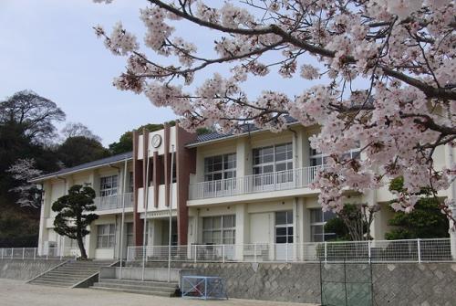 春の校舎