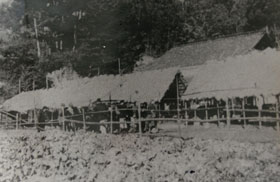牛市開催時には、仮設の小屋が建てられた