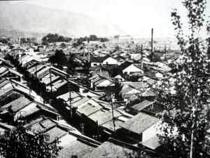 三原八幡宮から西町を望む