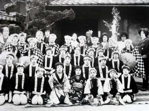 市制祝賀に参加した和田の人々