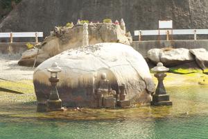 佐木島 磨崖和霊石地蔵