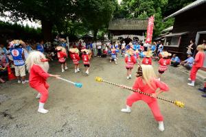 小坂チンコンカン踊り