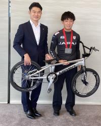 2023年アジアＢＭＸ選手権大会　ＢＭＸレーシング男子ジュニア部門　第３位坂本優和選手表敬訪問