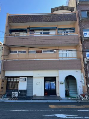 １