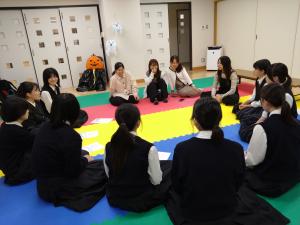ユニスタッフ高校生交流会の様子