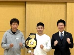 WBA世界フライ級チャンピオン阿久井選手とボクシング教室