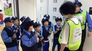 警察官２