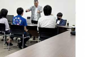 担当課との打ち合わせの様子