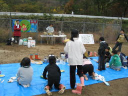 紅葉が映える白竜の里で昼食 