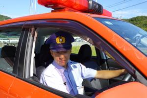 消防士　車両運転の様子