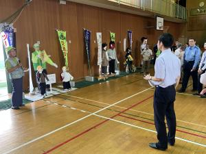 かかし祭りの様子