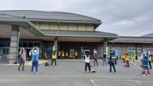 ストレッチ中の写真